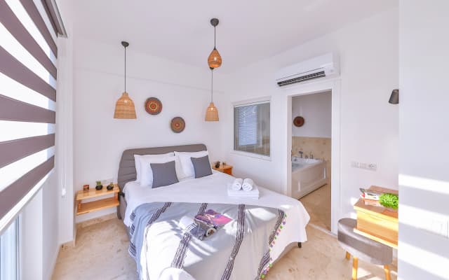 Villa Ay