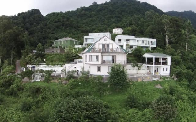 Курортный отель Mount Villa Kvariati