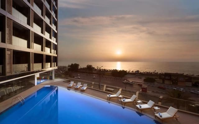 Отель Wyndham Garden Ajman Corniche