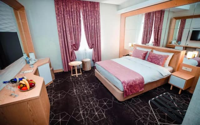 Отель Regal Inn Badamdar