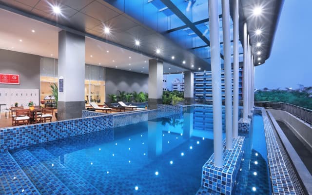 Отель Aston Kartika Grogol Hotel & Conference Center