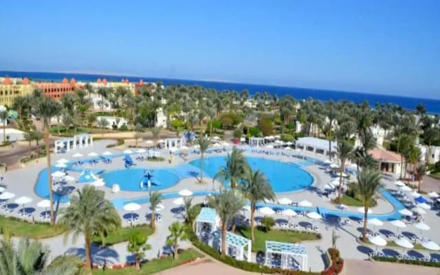 Отель Pharaoh Azur Resort