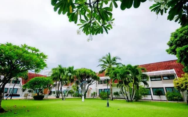 Отель Tropicana 