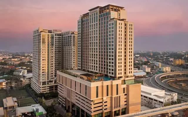 Отель The Grand Fourwings Convention Hotel