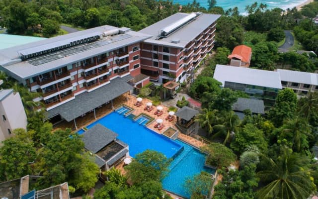Peach Blossom Resort & Pool Villa