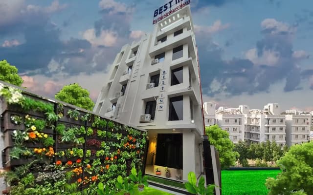Отель Best Inn By Book Meri