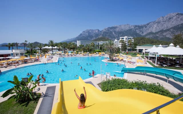 Отель Mirage park resort
