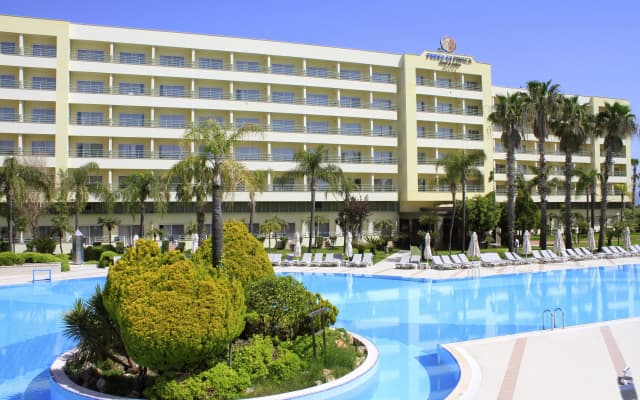 Presa Di Finica Hotel & Suites