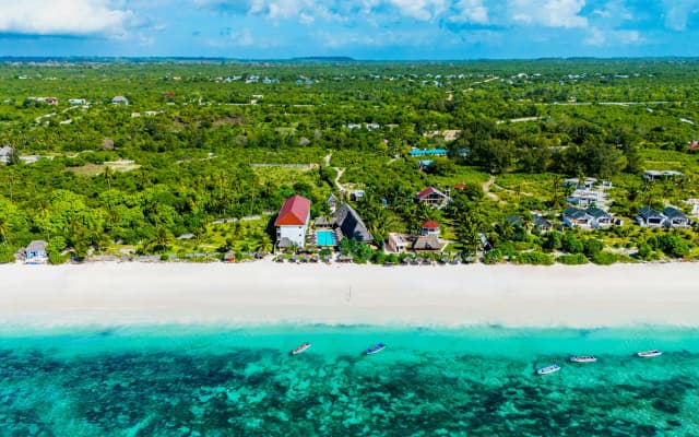 Отель AHG Sun Bay Mlilile Beach