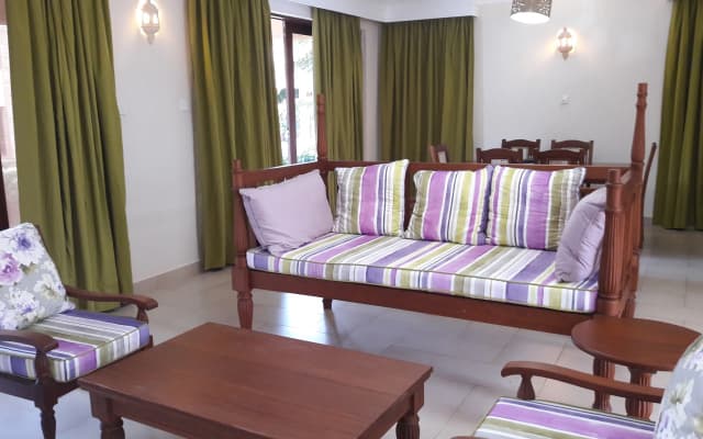 Вилла Mandhari- Diani Beach