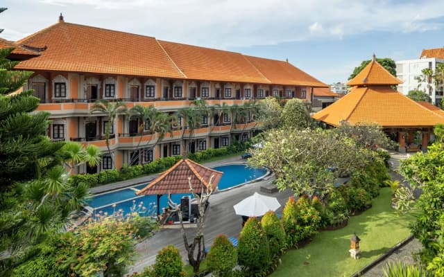Отель Adi Dharma Hotel Kuta