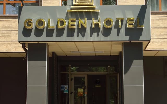 Отель Golden