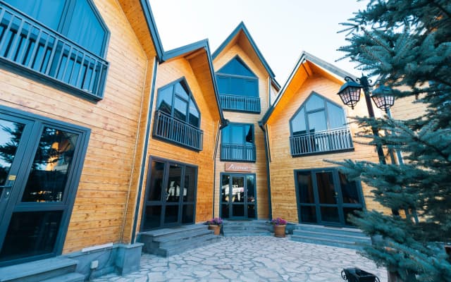 Отель Everest Rest House