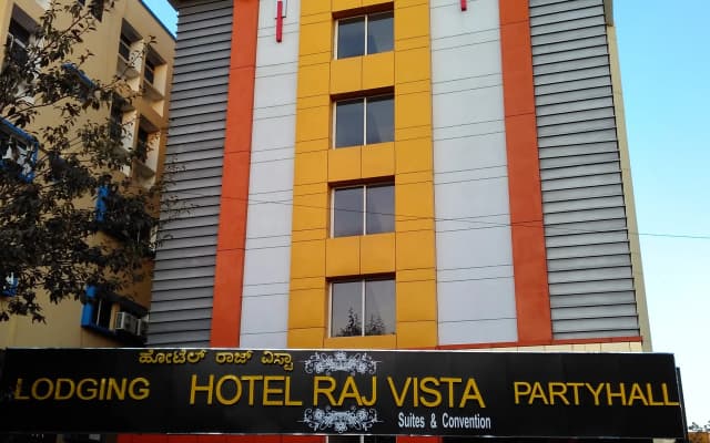 Hotel Raj Vista Suites & Convention