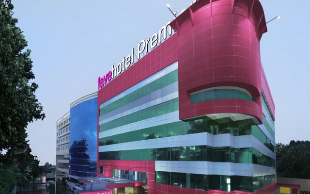Отель Favehotel Premier Cihampelas