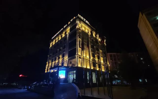 Отель Shedevr Plaza