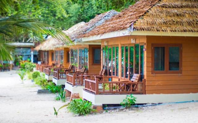 Курортный отель Samed Cabana