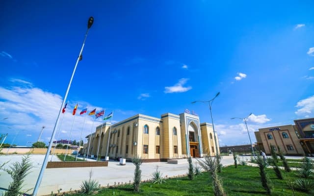 Отель Erkin Palace
