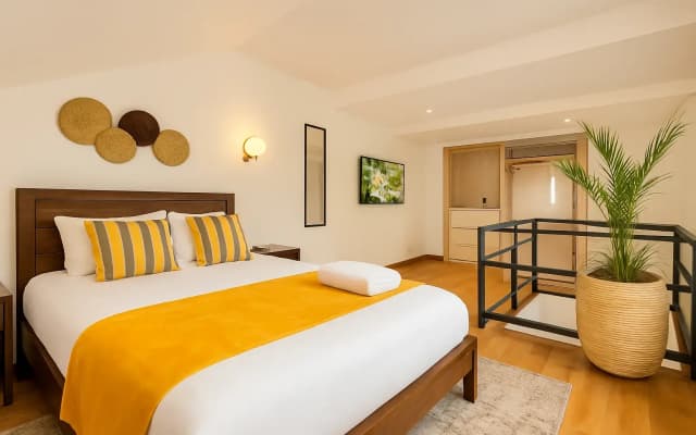 Отель Amaryllis Residences Mount Pleasant