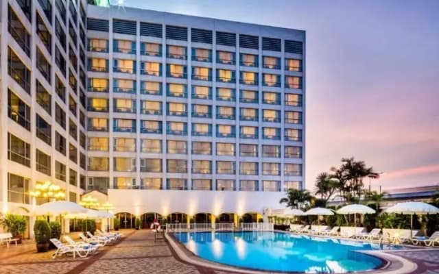 Отель Bangkok Palace