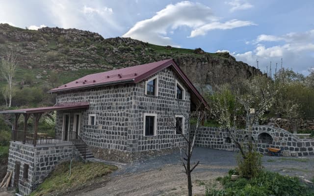Частный дом озле реки