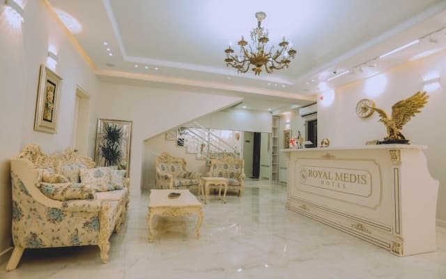 Отель Royal Medis