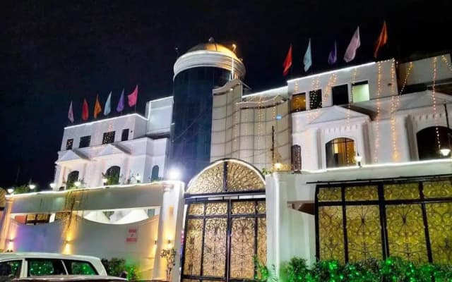 Hotel Mandakini Royal
