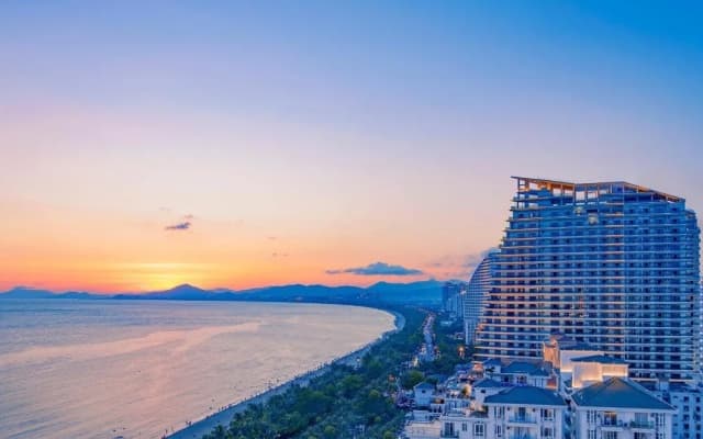 Отель Luoke Platinum Sea View