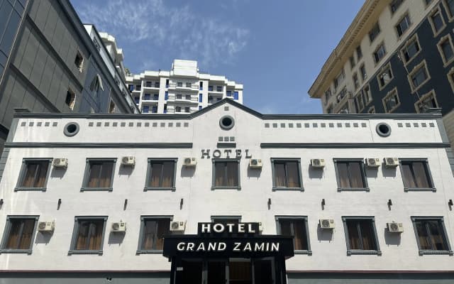 Отель Grand Zamin Hotel