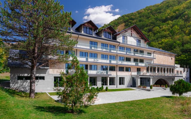 Отель Apricot  Aghveran Resort