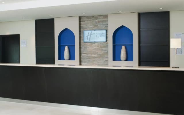 Holiday Inn Express Dubai Airport an IHG Hotel