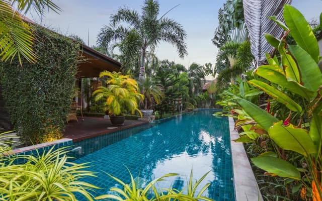 Вилла LETI 3BR, 22 meters Pool, Naiharn Beach