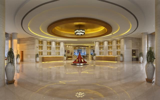 Отель The Lalit Chandigarh