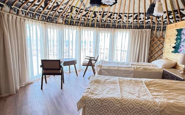 Глэмпинг Oimo Tash Yurt Camp