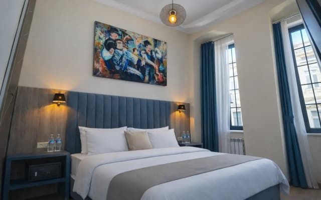 Renaissance Boutique Hotel