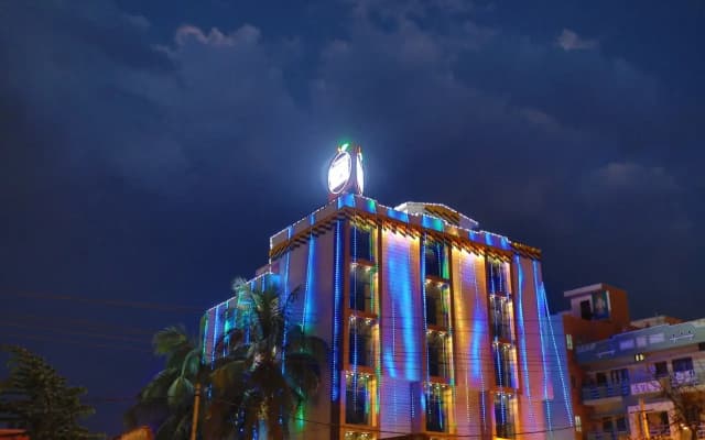Отель Orange Suites & Inn Near Bangalore Airport