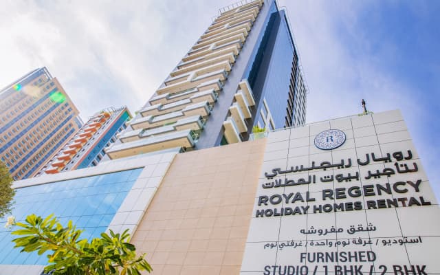 Отель Regency Luxury Suites Dubai Marina