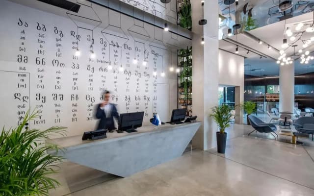 Hotel Golden Tulip Design Tbilisi