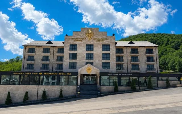 Отель Multi Grand Resort Tsaghkadzor