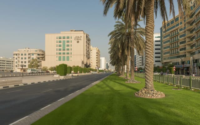 Отель Coral Dubai Deira
