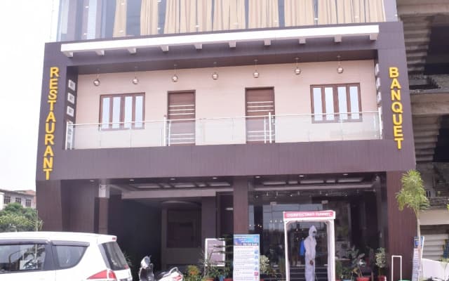 Отель Shri Sai Hotel