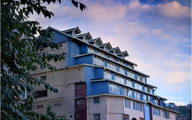 Отель Sumi Yashshree Suites & Spa
