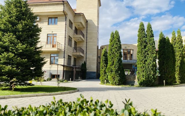 Отель Grand Hills