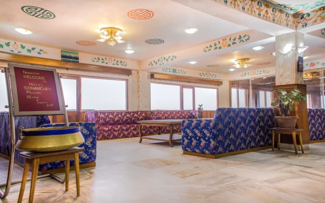 Отель Jain Group Hotel Sonamchen Pelling