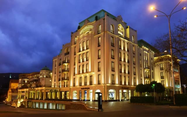 Отель Ambassadori Hotel Tbilisi