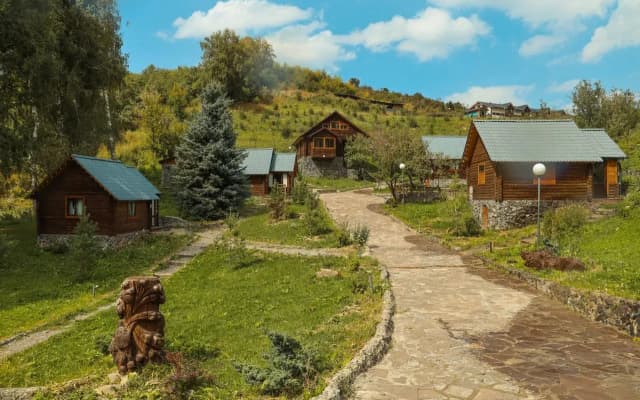 Курортный отель Деревенька туристов Oi-Qaragai