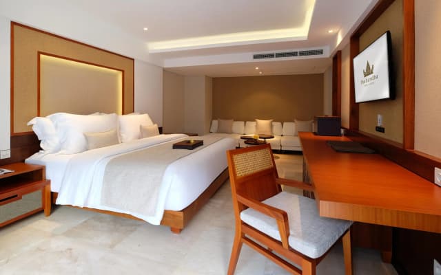 The Bandha Hotel & Suites