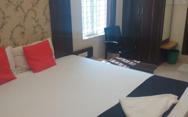 Отель Royal Blue Meridian Inn