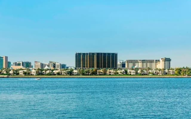 Отель Aloft Dubai Creek