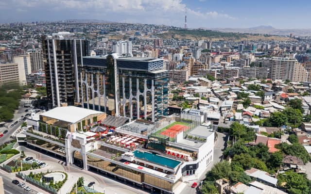 Seven Visions Resort and Places, the Dvin